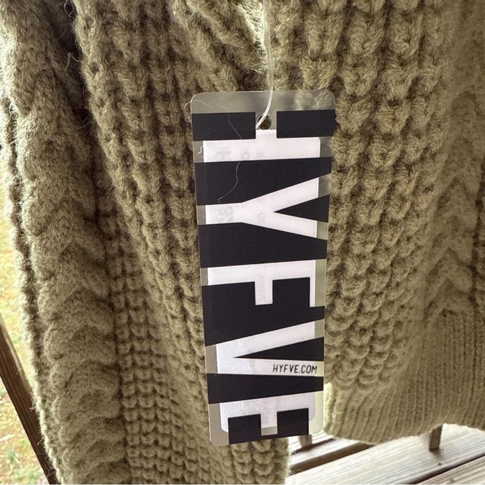 HYFVE Women’s Olive Zip Front cable knit Sweater Cardigan Sz Small NWT - Picture 5 of 9